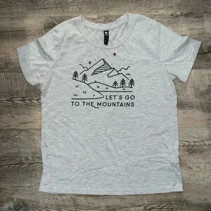 Sierra Designs size medium graphic t-shirt